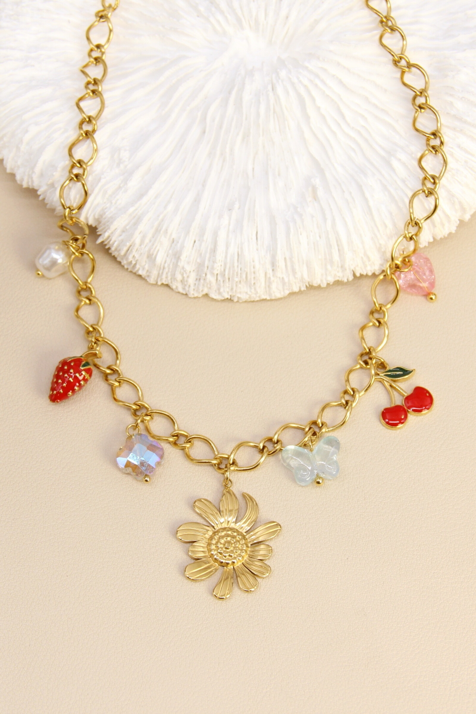 Wholesaler Bellissima - Fruity Charms & Flower Necklace - Summer vibes guaranteed