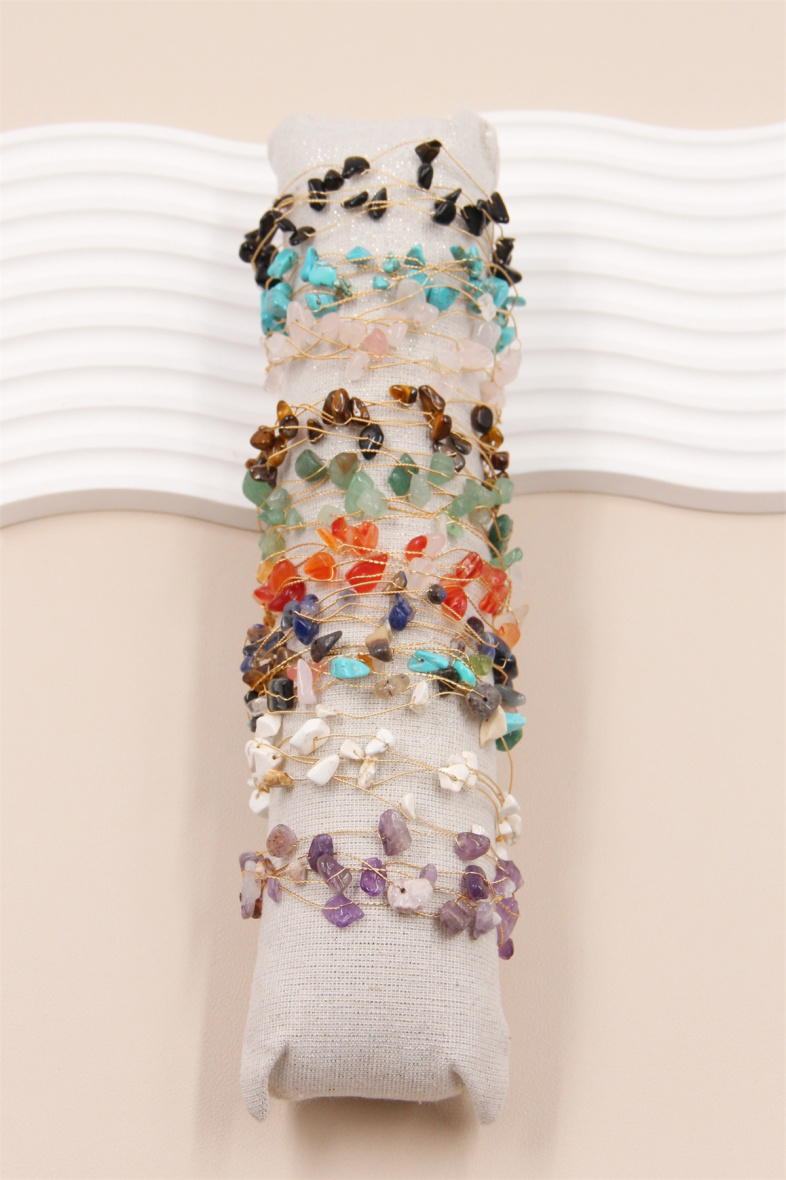 Mayorista Bellissima - Juego de 10 pulseras de piedras de acero inoxidable con display.