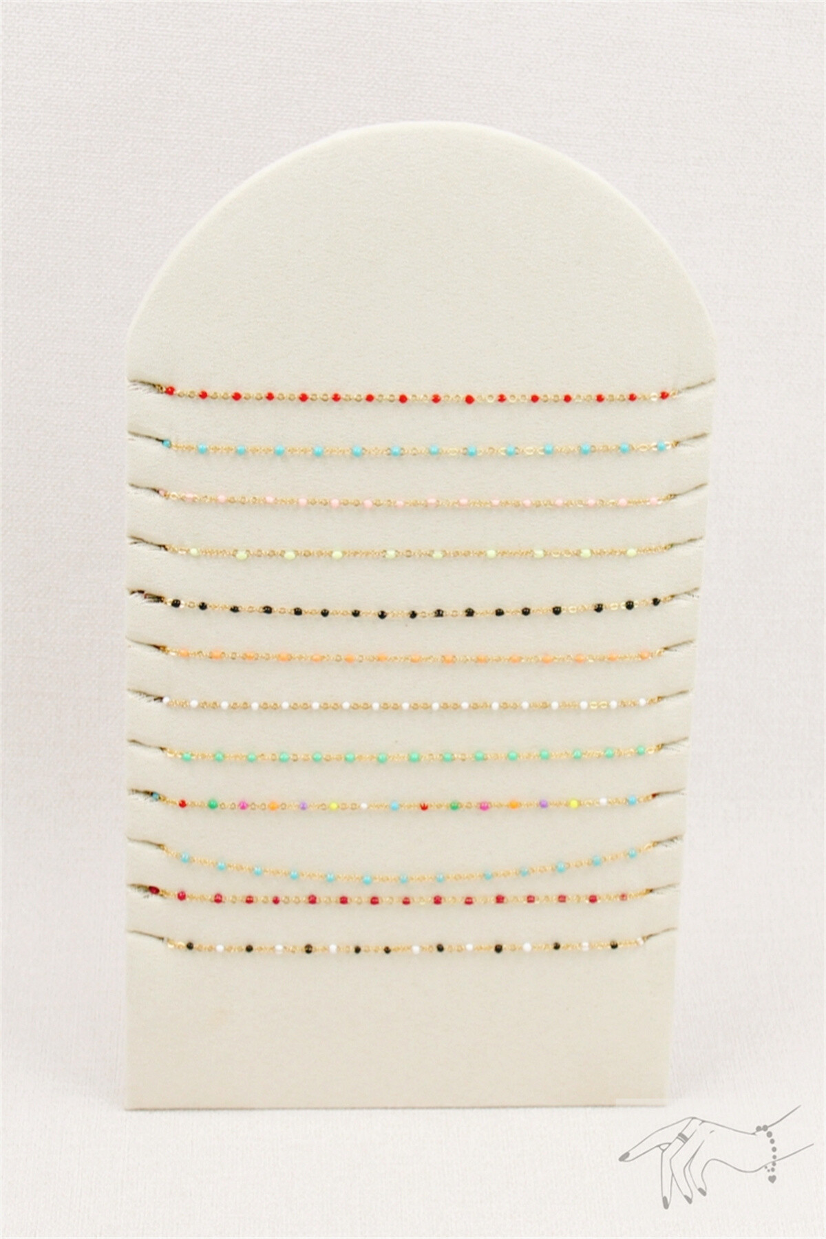 Grossiste Bellissima - Lot de 12 pcs Bracelet chaîne fine acier inoxydable  sur présentoir bijoux