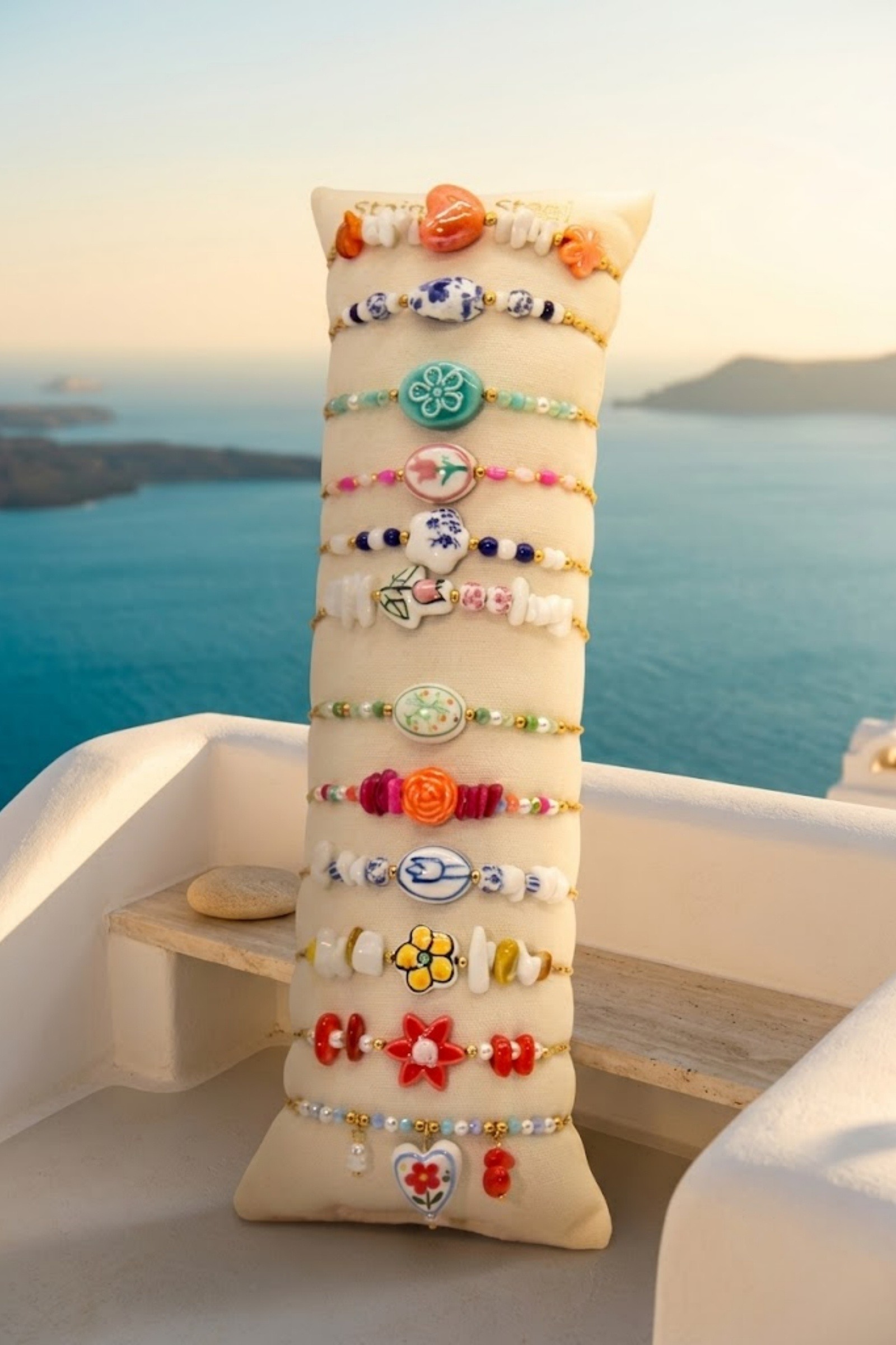Grossista Bellissima - Set di 12 Braccialetti in Acciaio Inossidabile – Modelli Multicolori Assortiti – Espositore Incluso