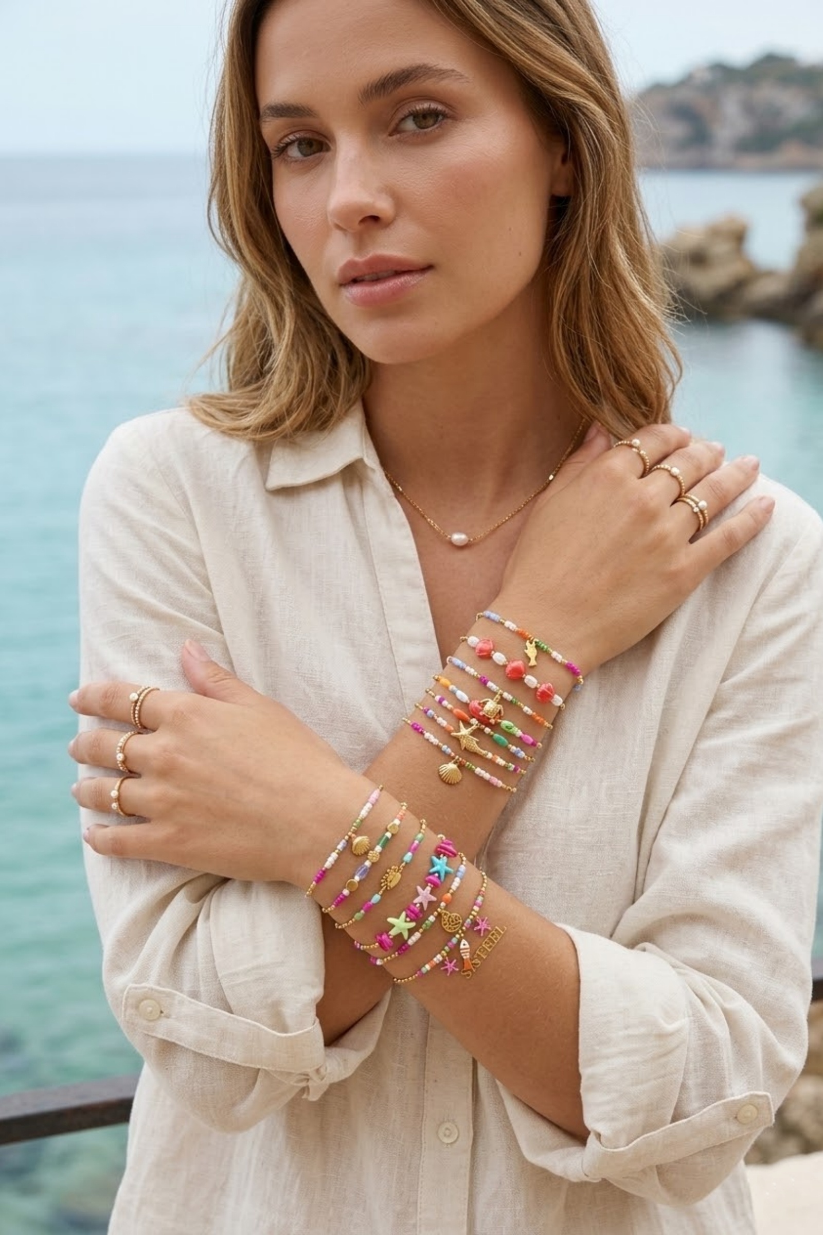 Mayorista Bellissima - Lote de 12 Pulseras Temáticas Marinas Multicolores Surtidas – Pulseras de Acero Inoxidable con Soporte de Exhibición Incluido