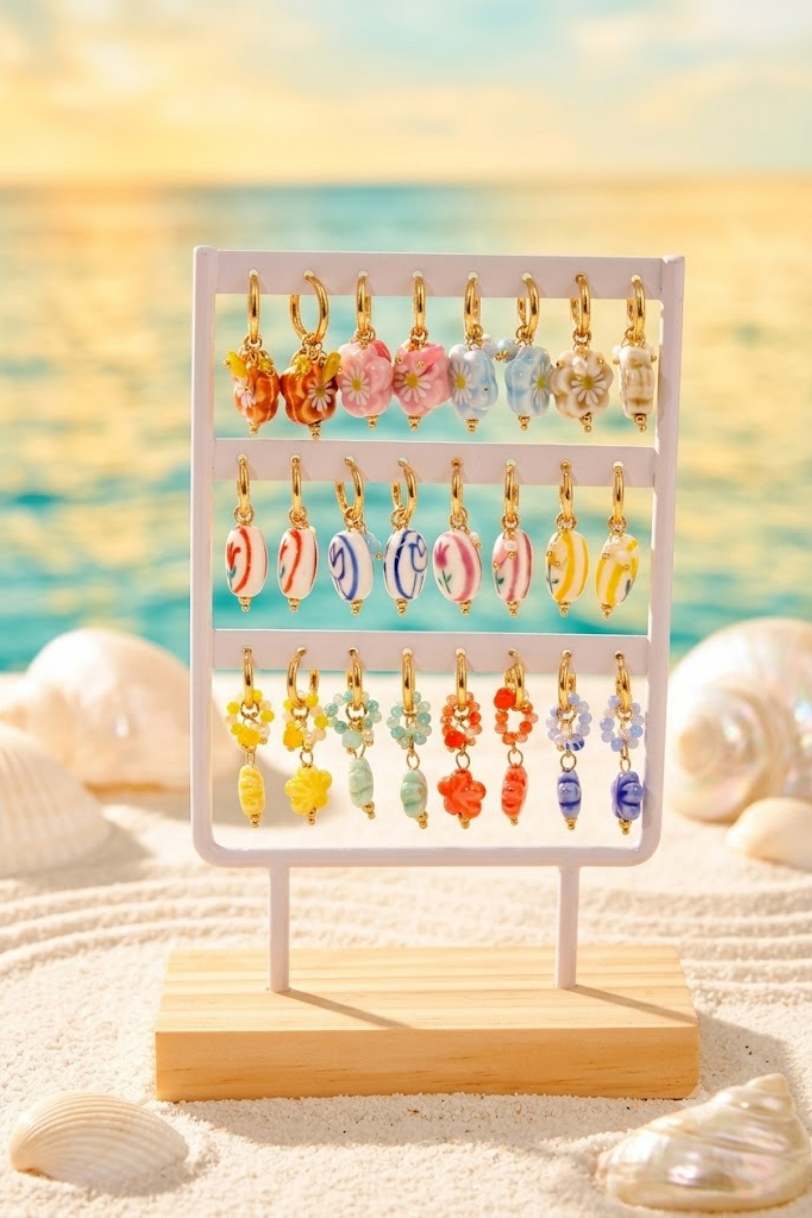 Grossista Bellissima - Set di 12 Orecchini a Fiore in Acciaio Inossidabile – Colori Assortiti + Espositore in Omaggio
