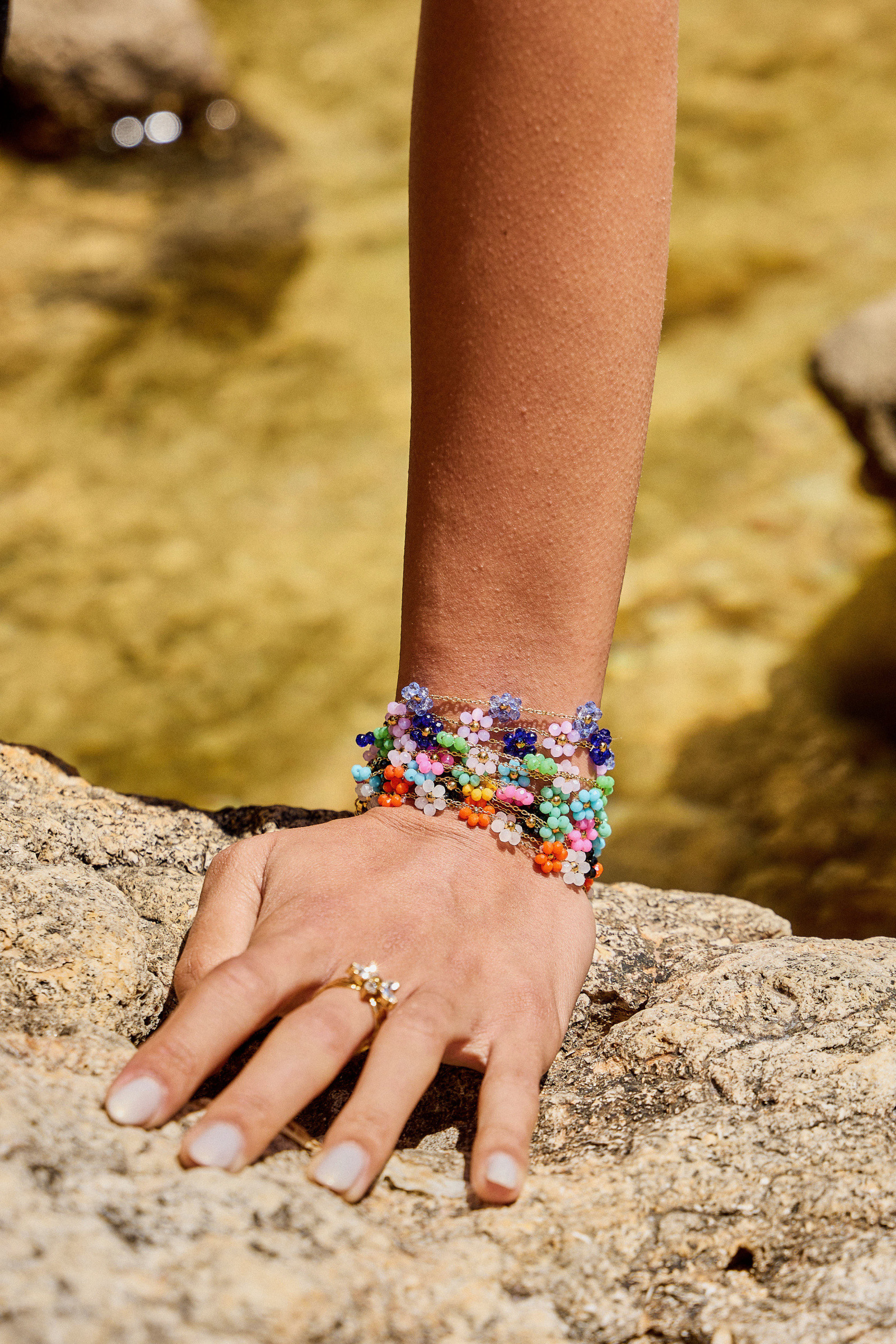 Wholesaler Bellissima - Lot 12 Stainless steel flower bracelets - natural elegance