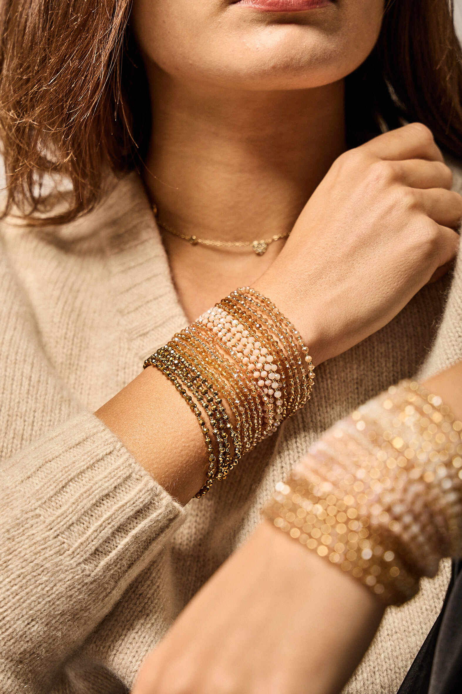 Grossiste Bellissima - Lot 60 Bracelets Élastiques en Perles de Verre – Présentoir Offert
