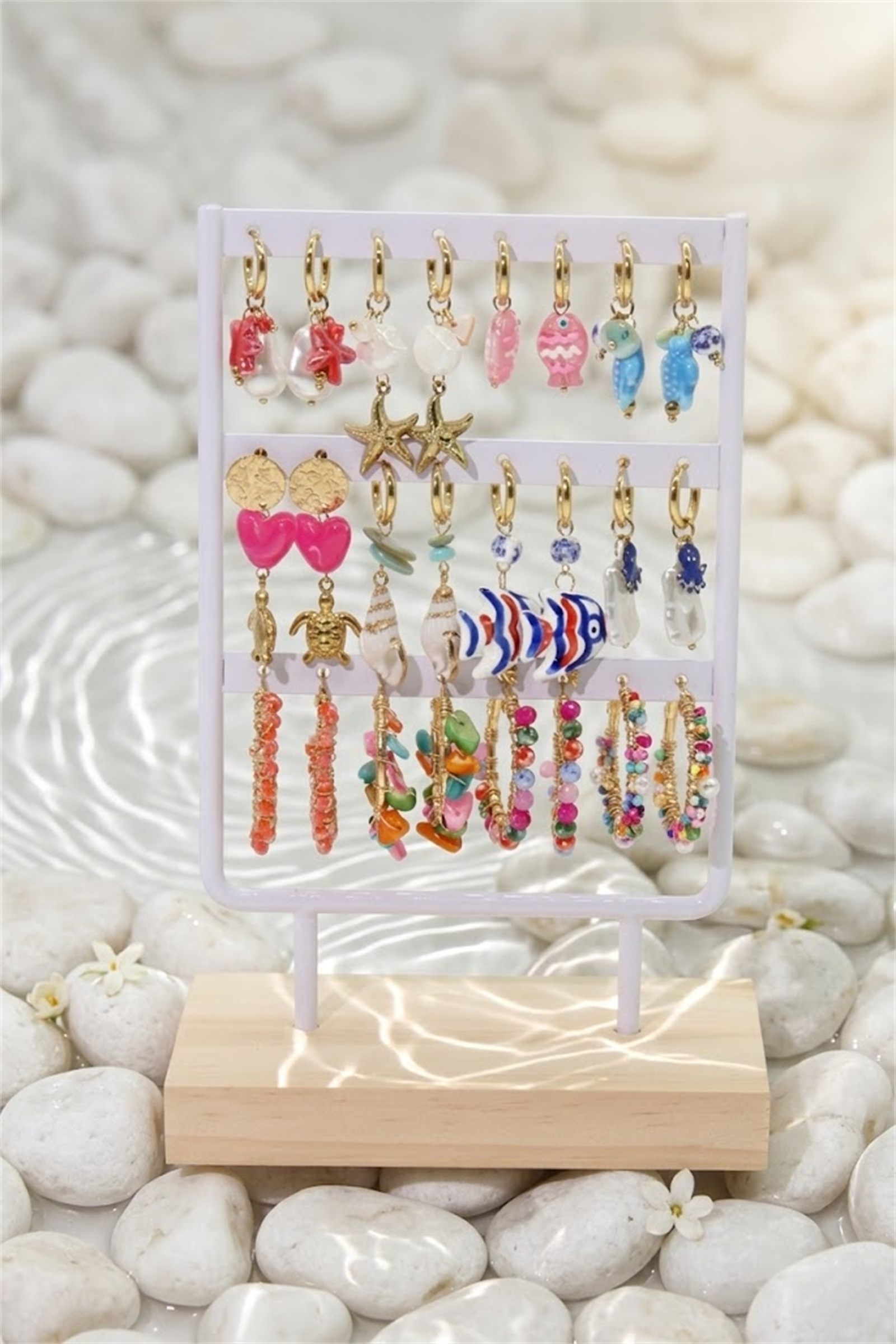 Mayorista Bellissima - Juego de 12 Pendientes Multicolores de Tema Marino en Acero Inoxidable – Modelos Surtidos y Soporte de Exhibición Incluido