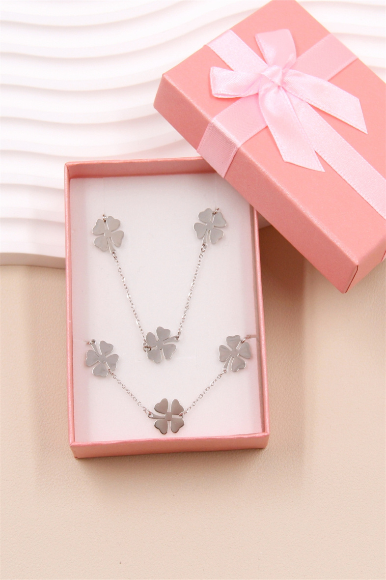 Grossiste Bellissima - Parure trèfle en acier inoxydable avec coffret de bijoux