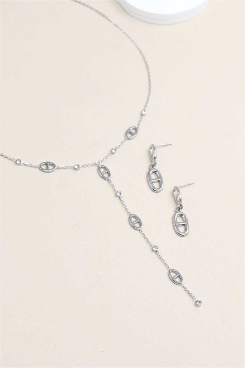 Grossiste Bellissima - Parure Collier et Boucles d’Oreilles “Y” en Acier Inoxydable - Élégance Moderne