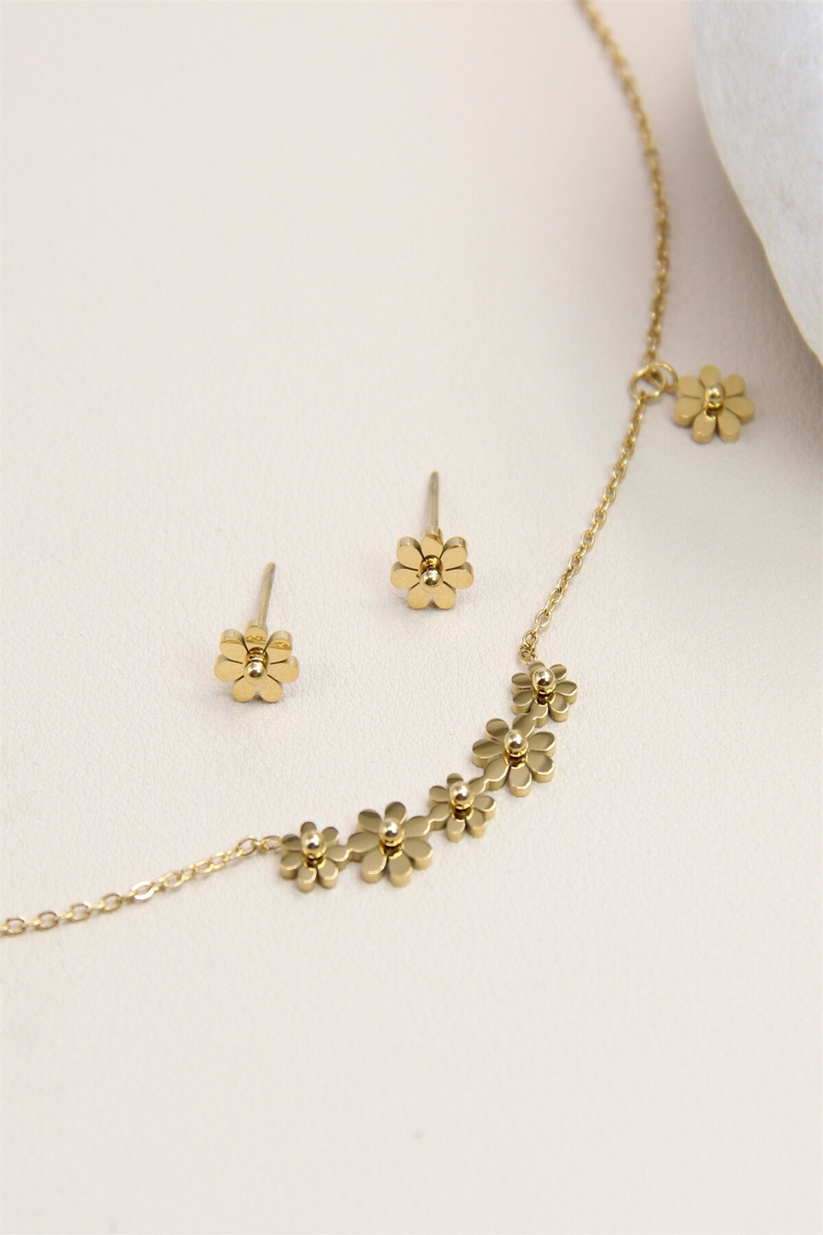 Grossiste Bellissima - Éclat Floral : Ensemble Bijoux Fleur en Acier Inoxydable