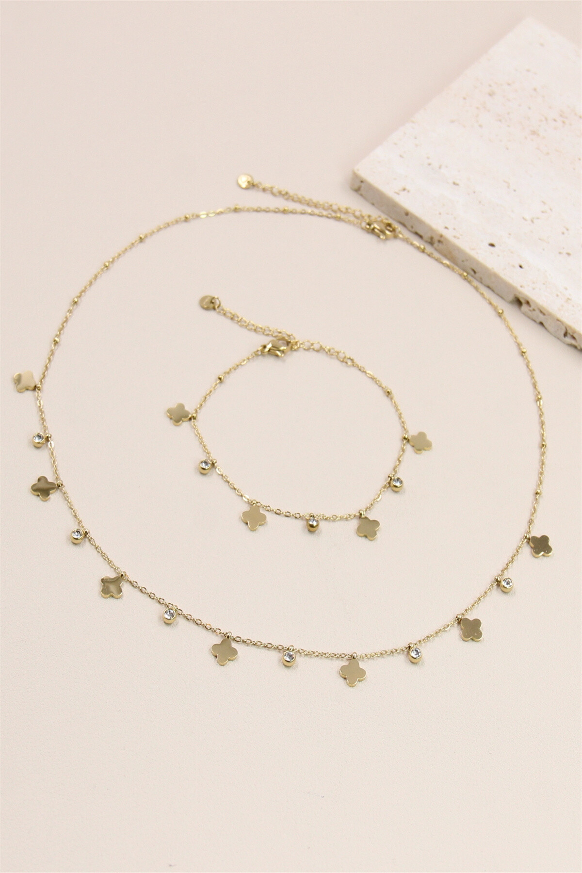 Grossiste Bellissima - Parure Trèfle Ornée de Strass en Acier Inoxydable - Bijoux Tendance