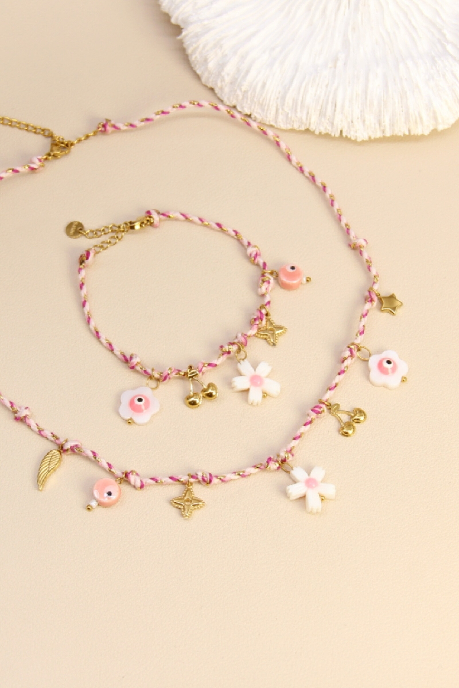 Grossiste Bellissima - Set Collier & Bracelet Charm’s Rose – Duo Fantaisie à Croquer