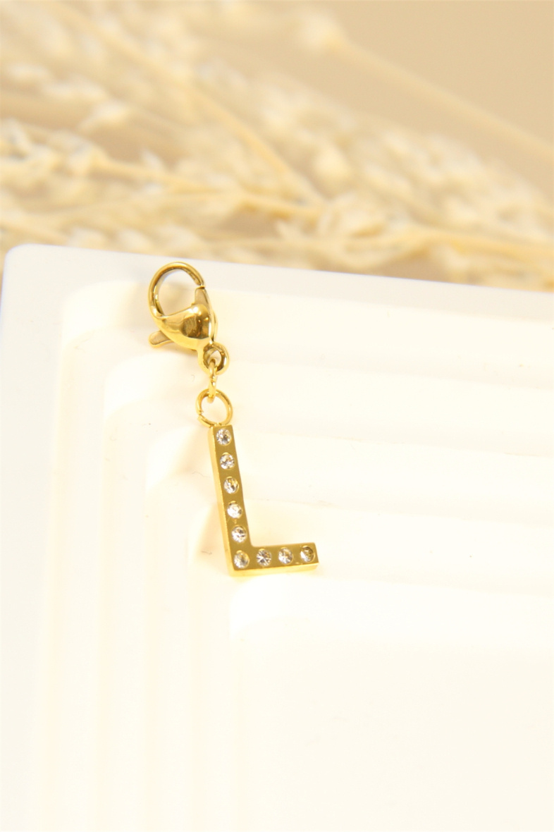 Grossista Bellissima - Ciondolo a forma di lettera L con decorazioni di strass in acciaio inossidabile