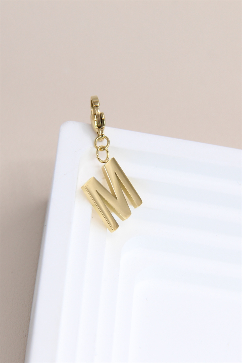 Grossista Bellissima - Ciondolo con lettera "M" di Charm in acciaio inossidabile