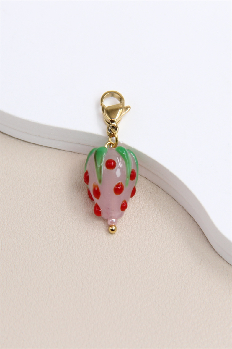 Mayorista Bellissima - Colgante Charm Fresa en Vidrio y Acero Inoxidable - Elegancia y Frescura