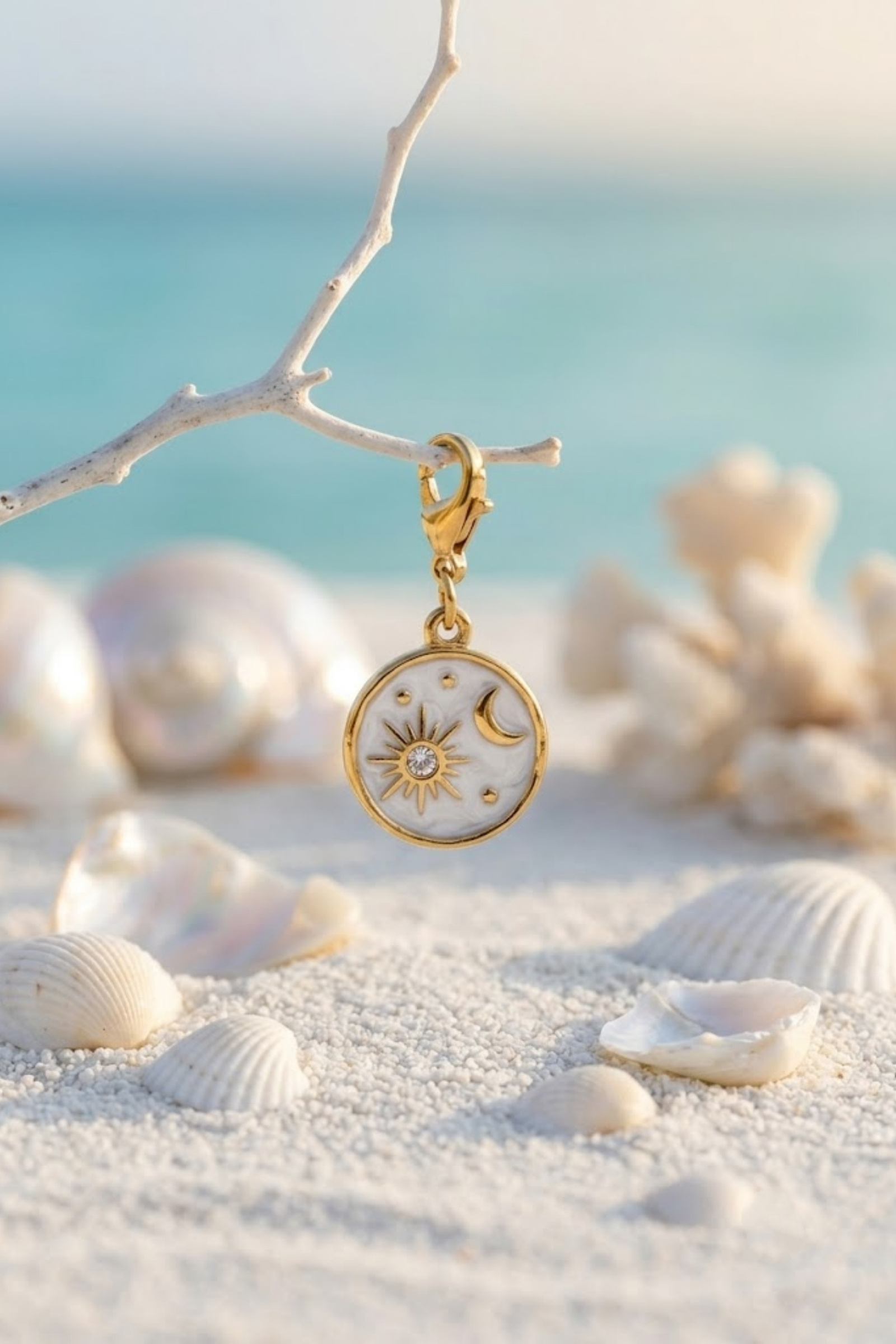 Grossiste Bellissima - Charms Soleil & Lune en Acier Inoxydable – Éclat Céleste