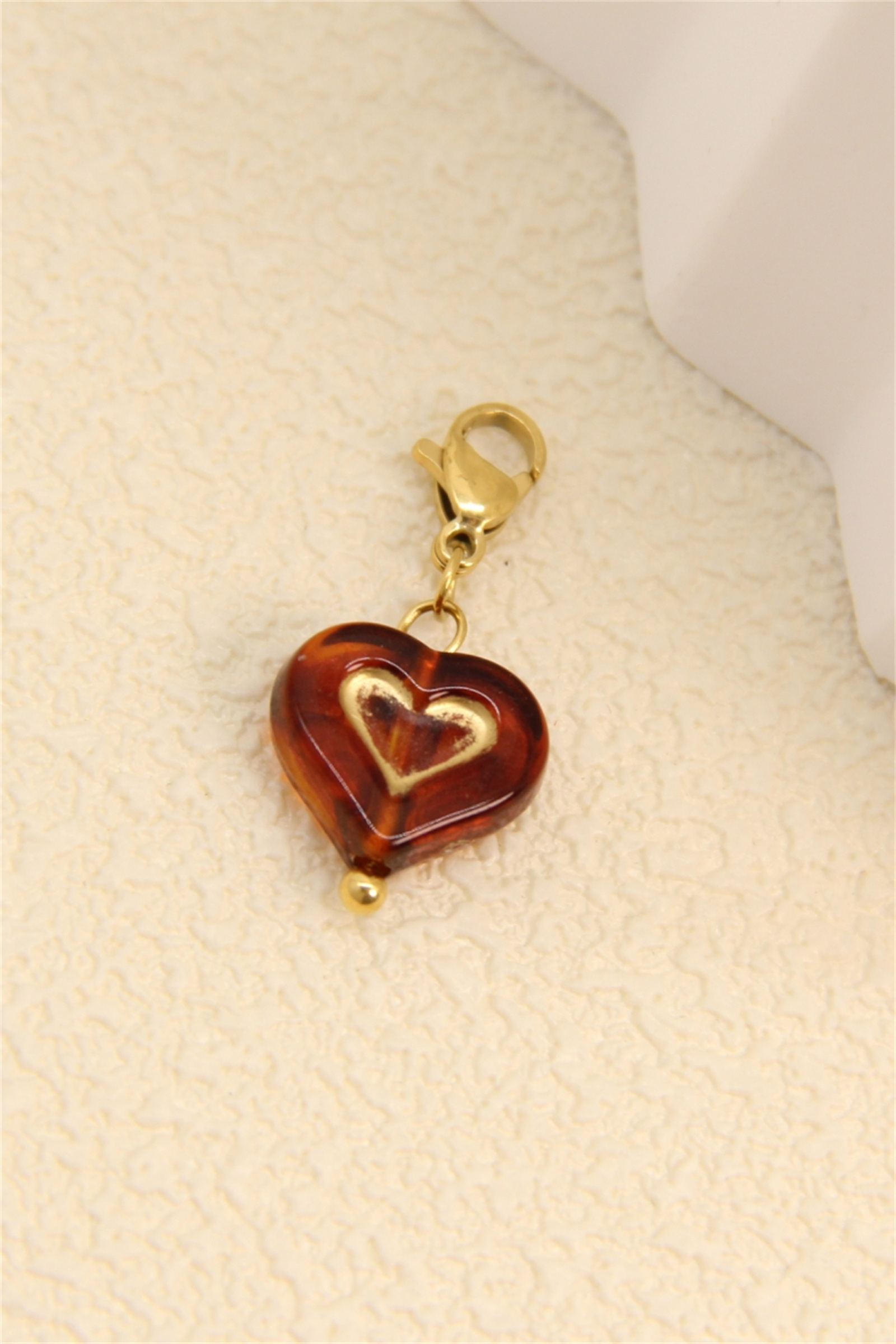 Grossiste Bellissima - Charm Cœur Personnalisable Ambre – Acier Inoxydable Doré | Charms Élégant