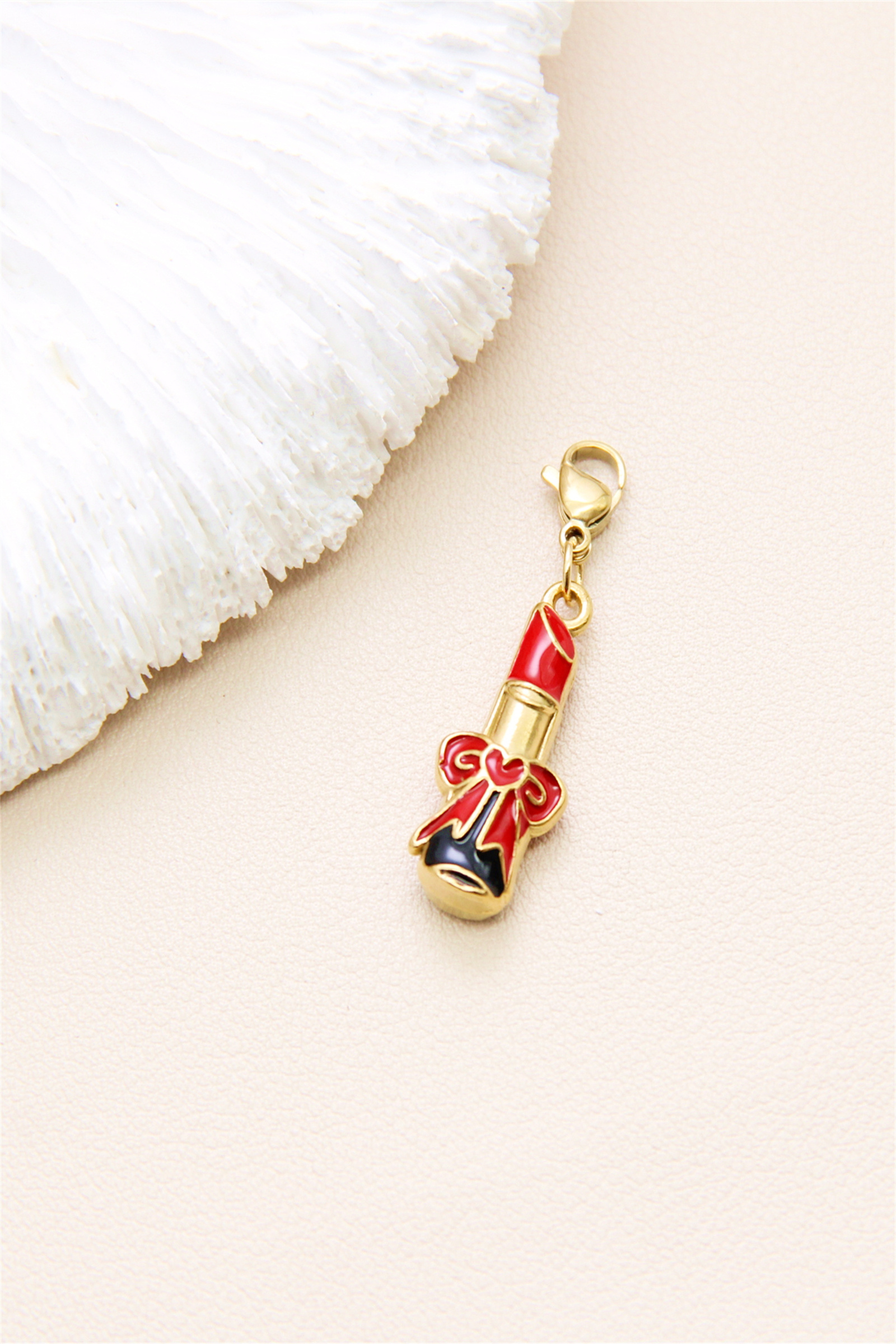 Grossiste Bellissima - Pendentif Rouge à Lèvres – Touche glamour