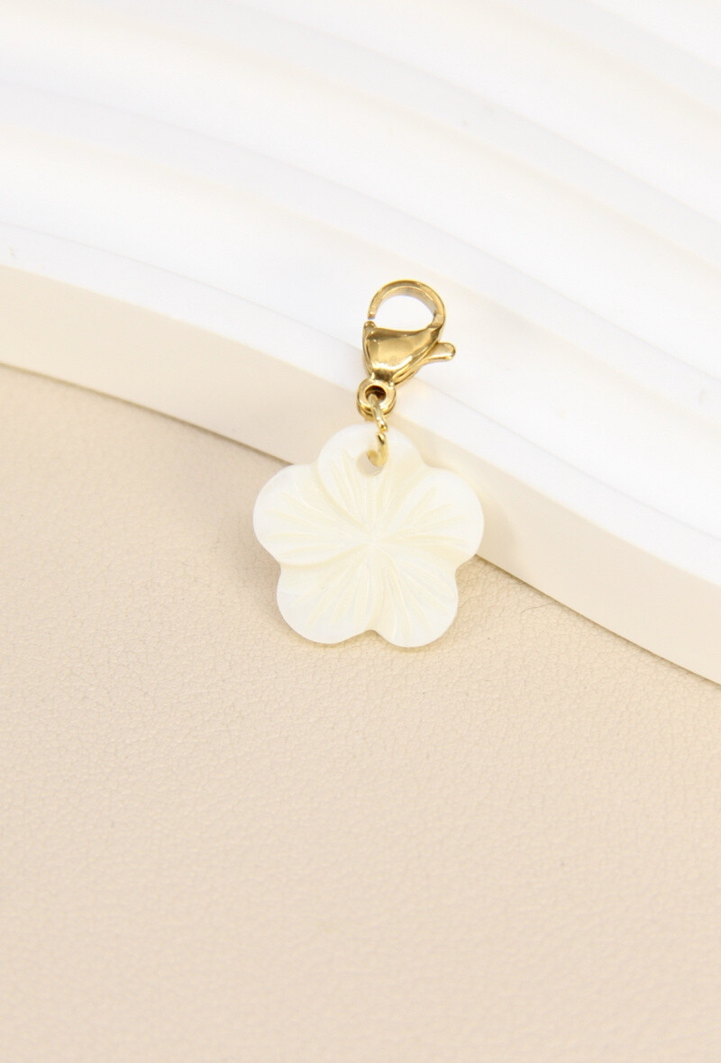 Grossiste Bellissima - Pendentif Fleur Nacrée en Acier Inoxydable - Élégance et Créativité