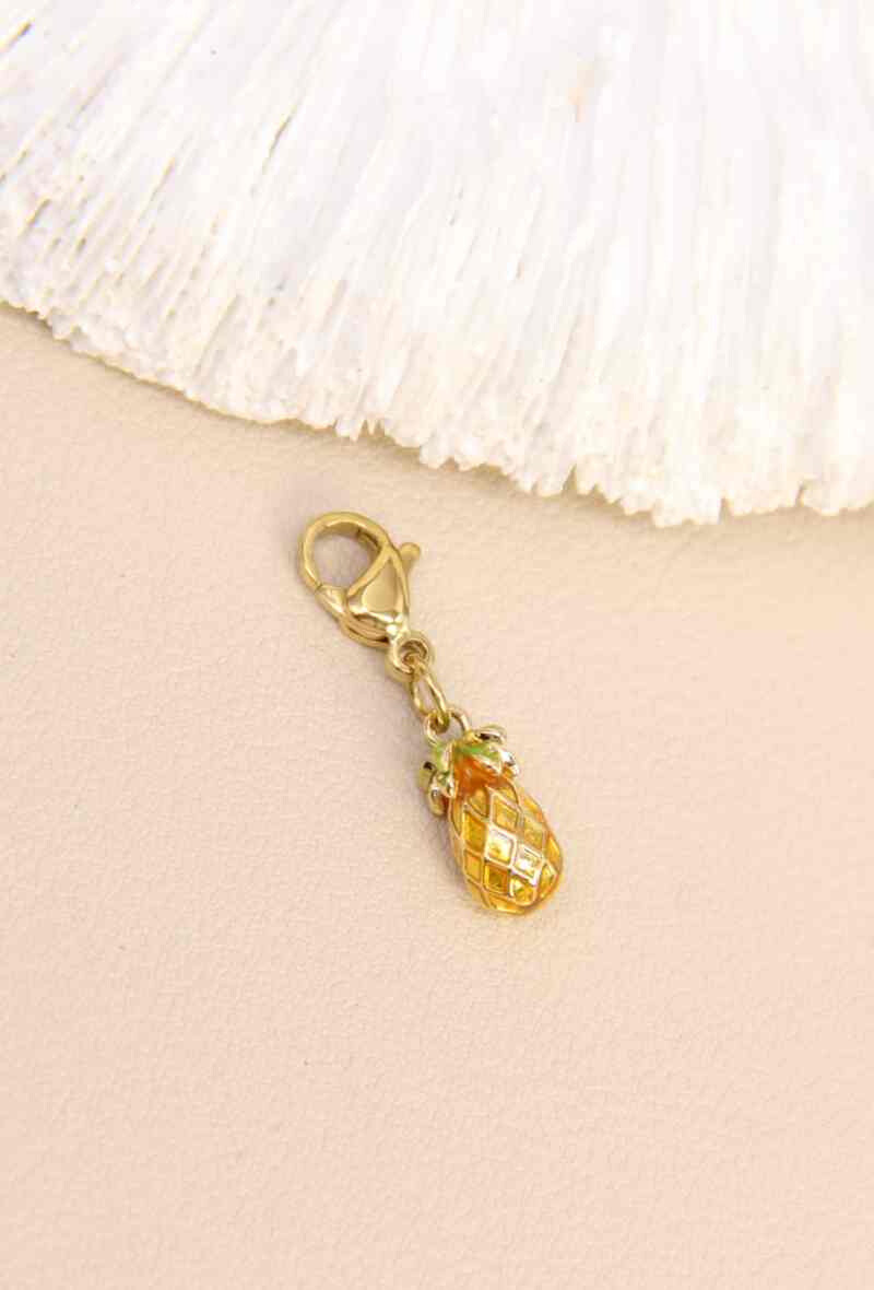 Wholesaler Bellissima - Golden pineapple charm in stainless steel - Exotic shine and trendy look