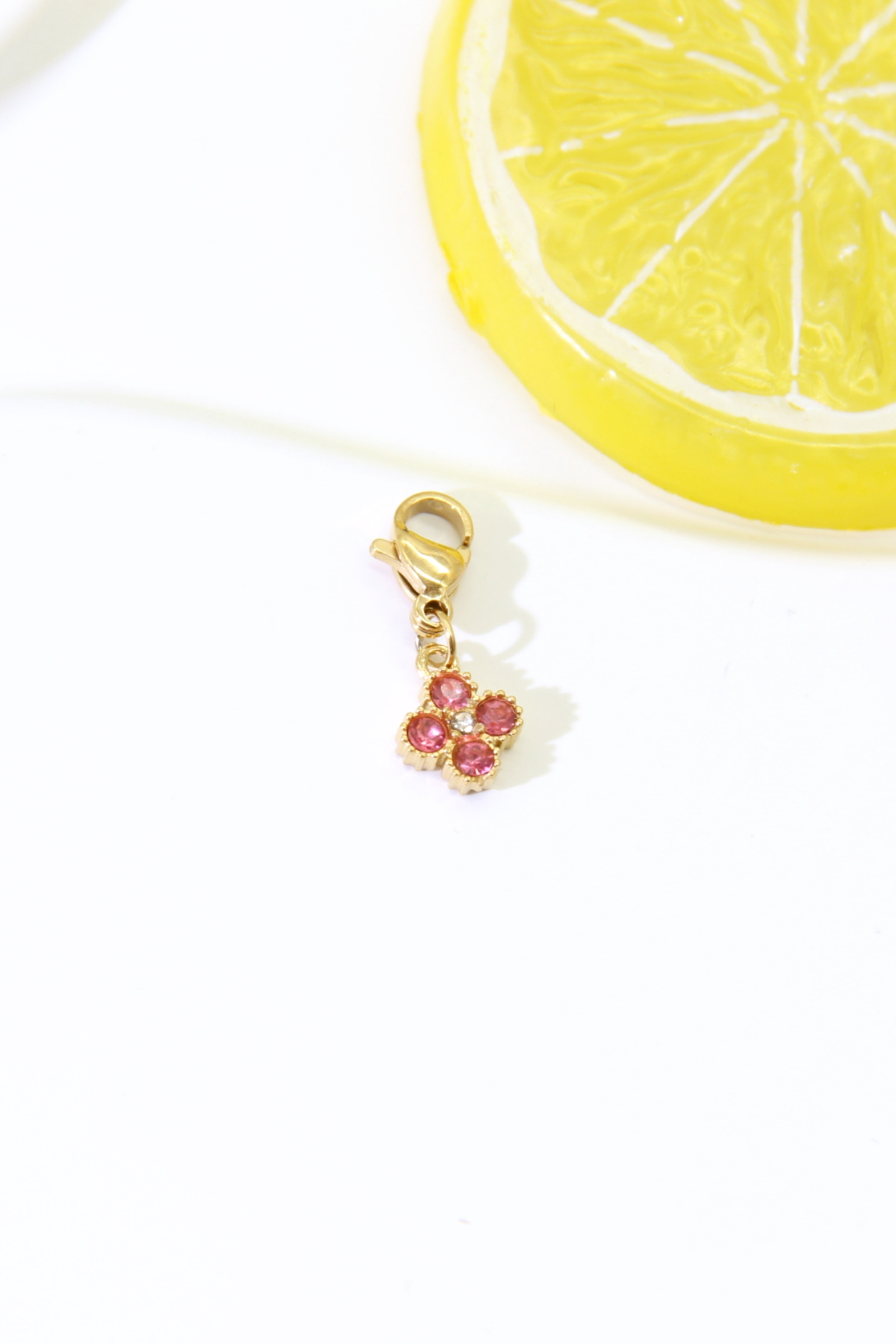 Grossiste Bellissima - Pendentif Fleur Strass Rose Charms – Acier Inoxydable