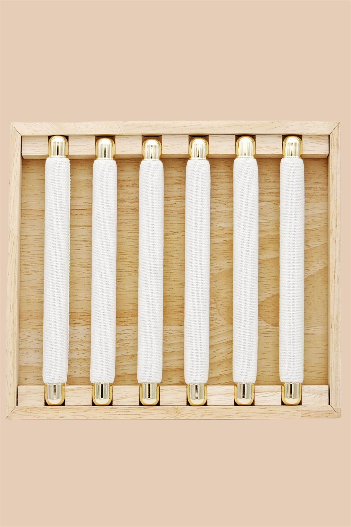 Großhändler Bellissima - Elegantes Ringdisplay aus Holz