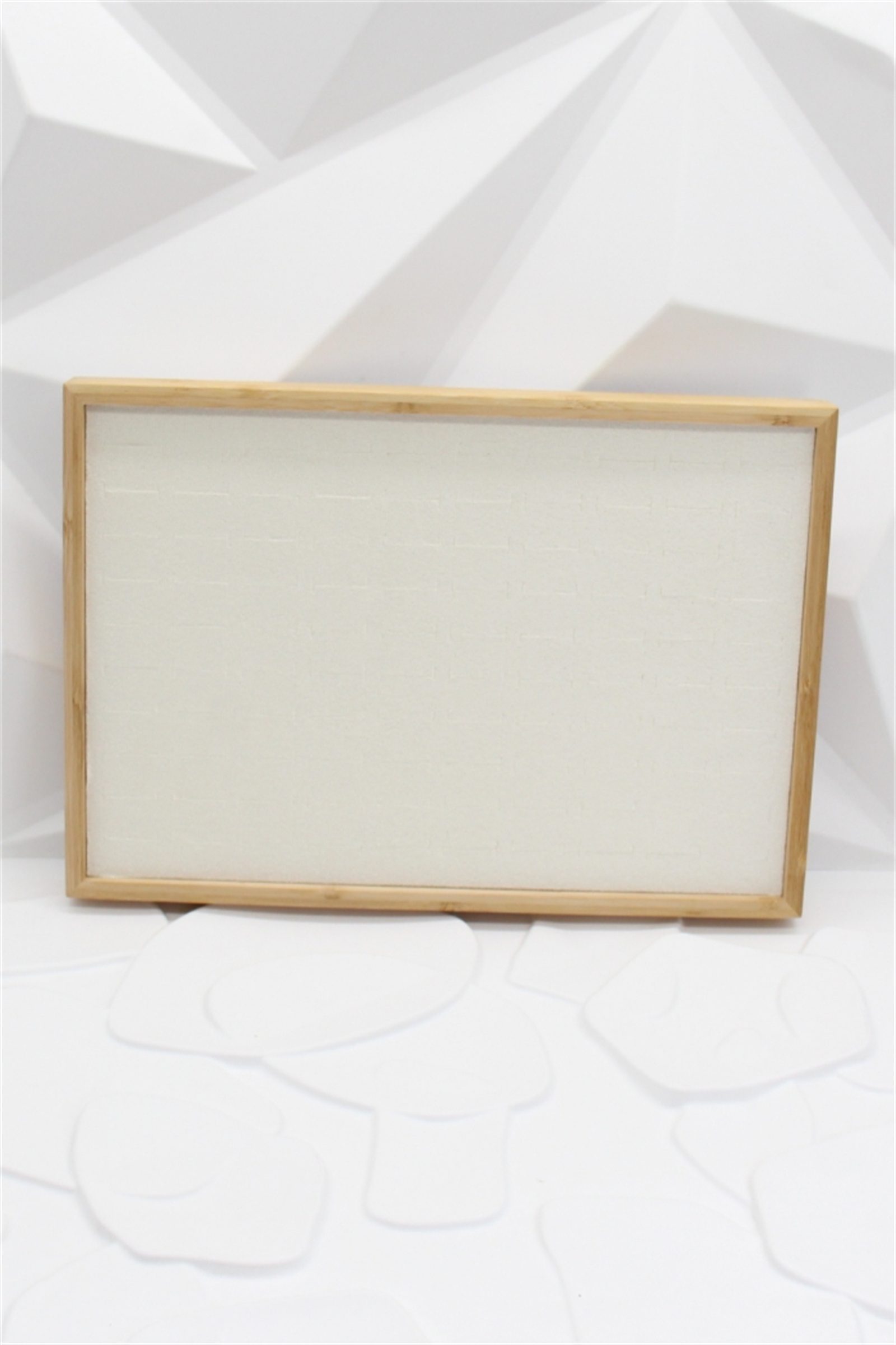 Grossiste Bellissima - Présentoir à Bagues Rectangulaire en Tissu Écru – Grand Modèle Professionn