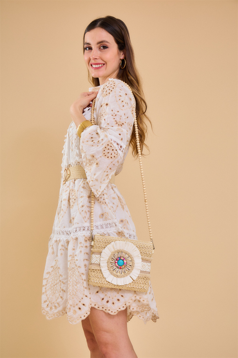 Grossista Bellissima - Pochette con conchiglie decorate con tracolla in legno