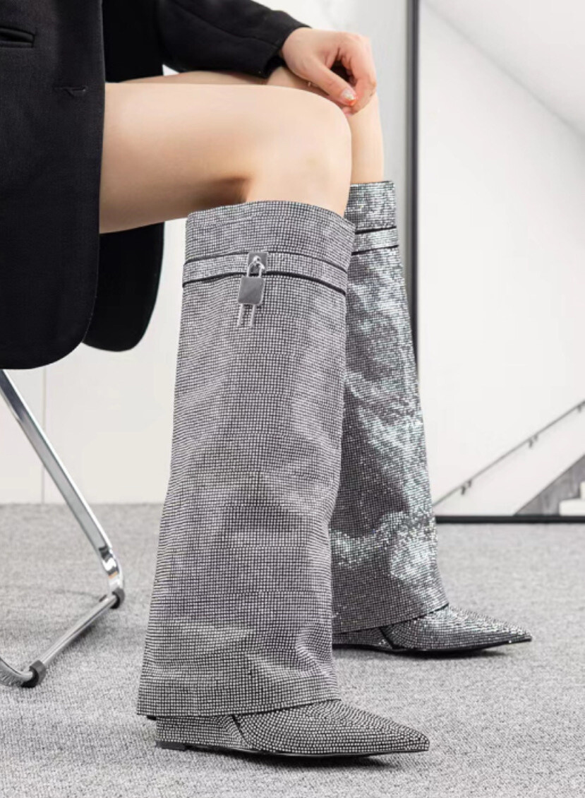 Grossiste Bello Star - Bottes en strass avec talon epaisse