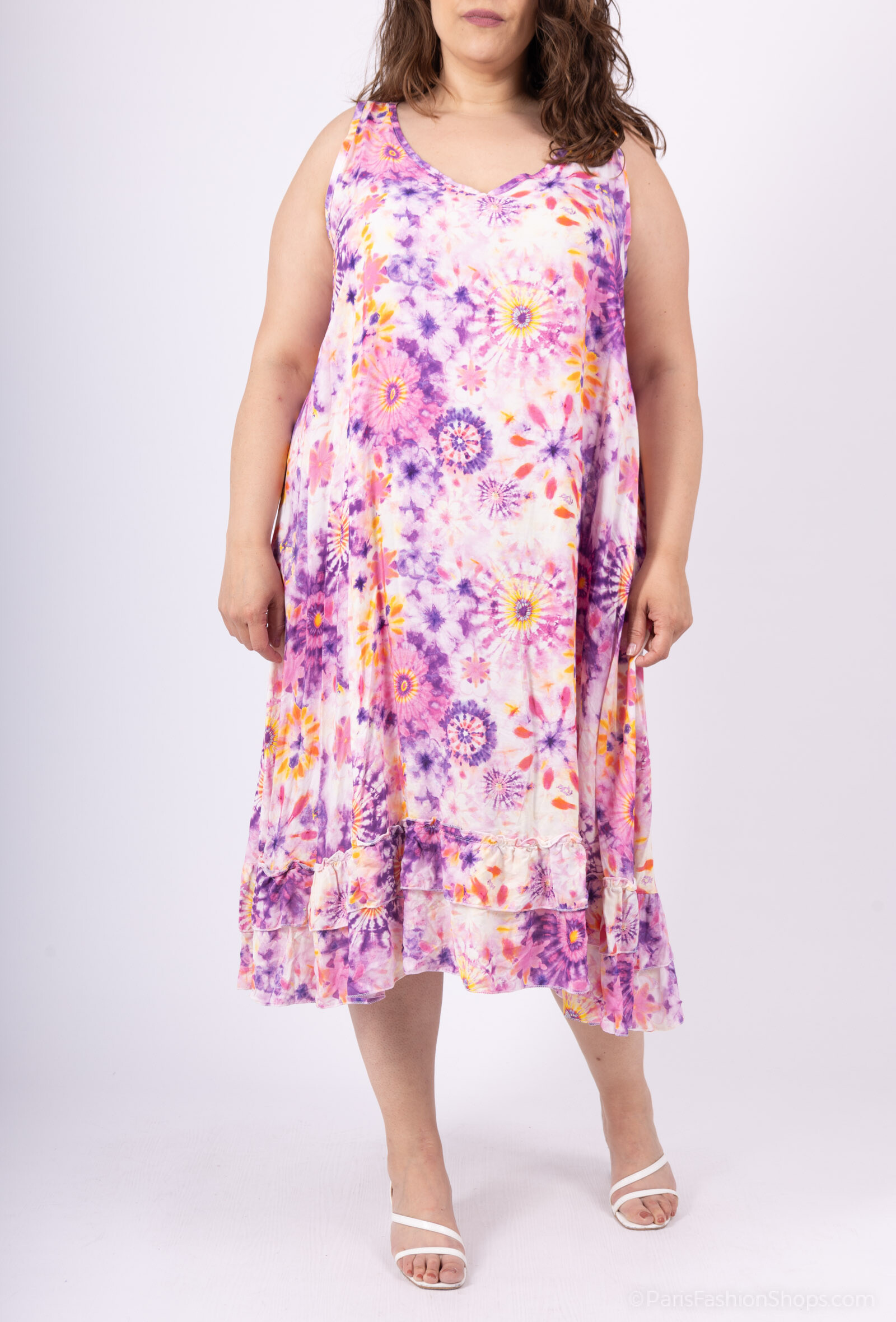 The model measures 170cm and made 44-46.