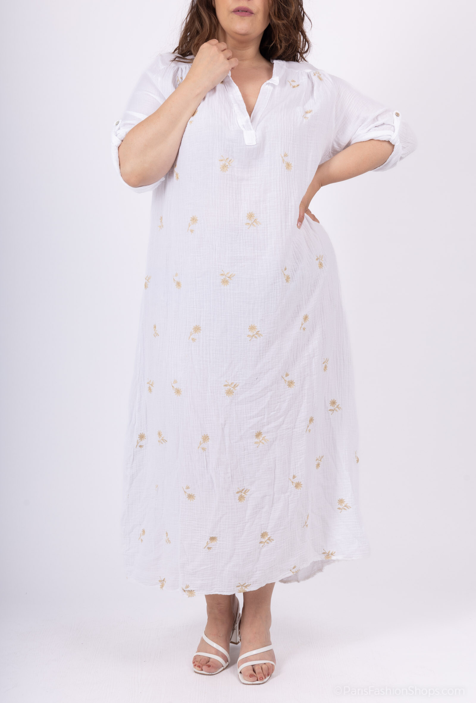 The model measures 170cm and made 44-46.