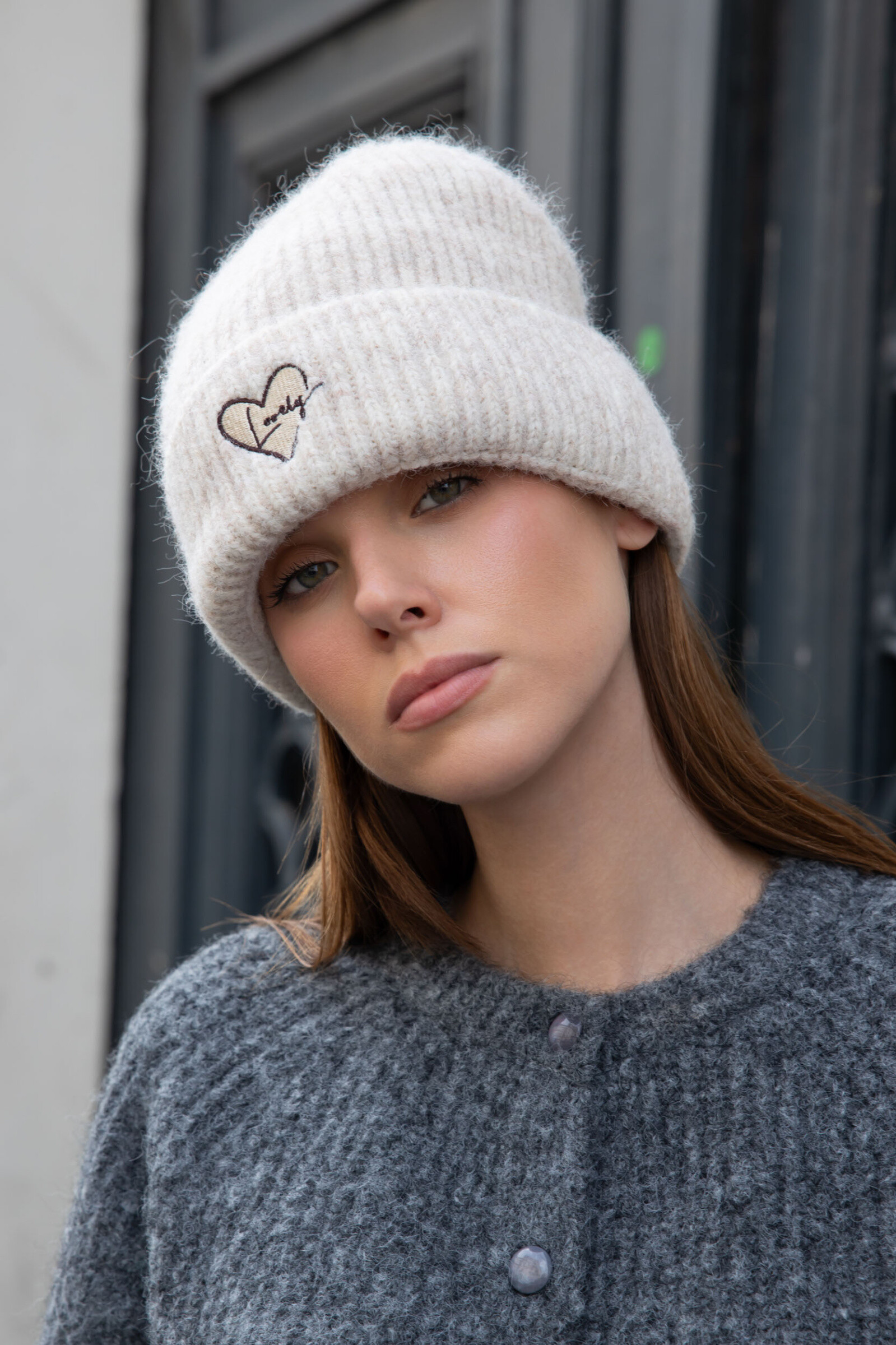Wholesaler Best Angel-Fashion Kingdom - Fleece-lined hat with "Lovely" heart on the cuff