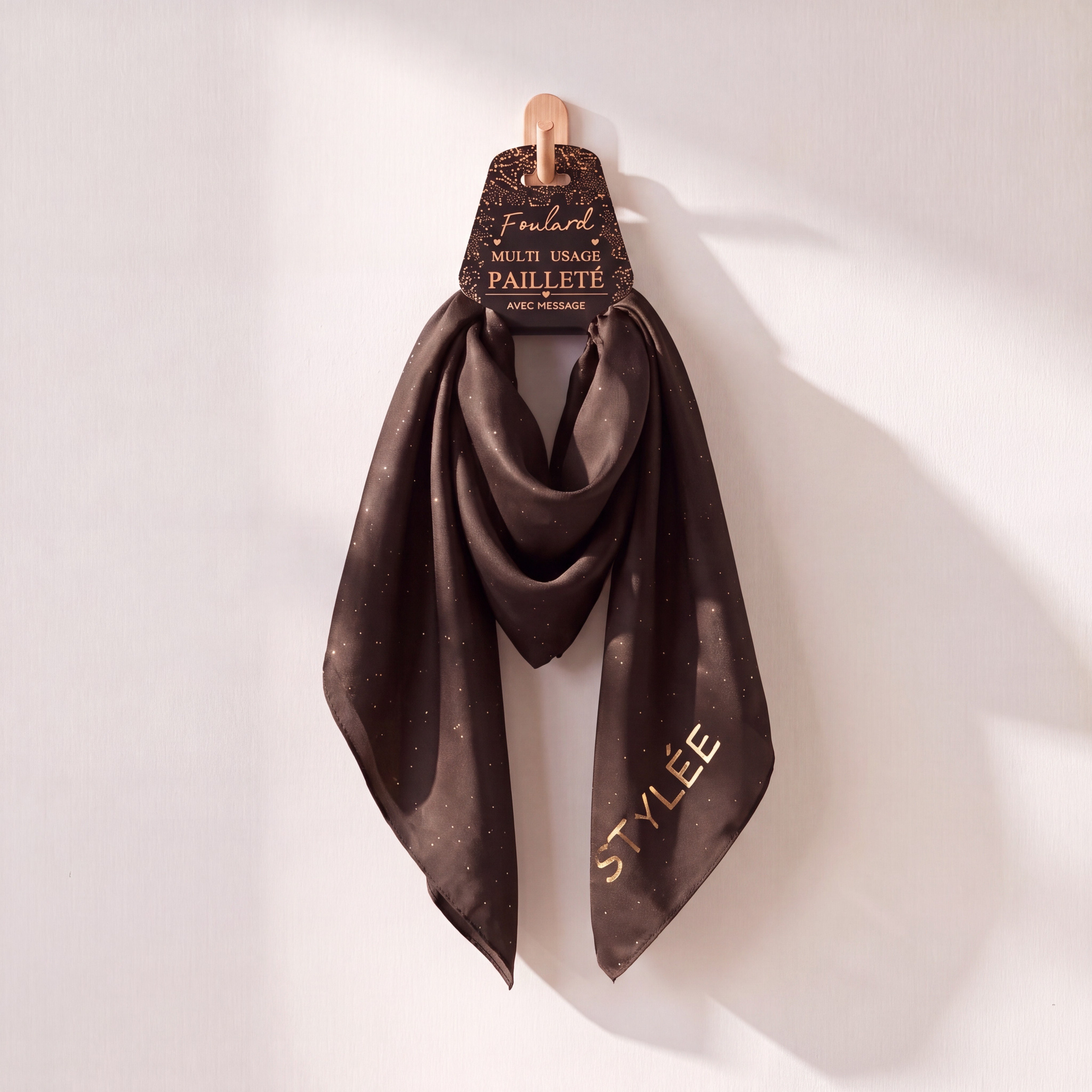 Wholesaler Best Fashion - Sequinned scarf STYLÉE message