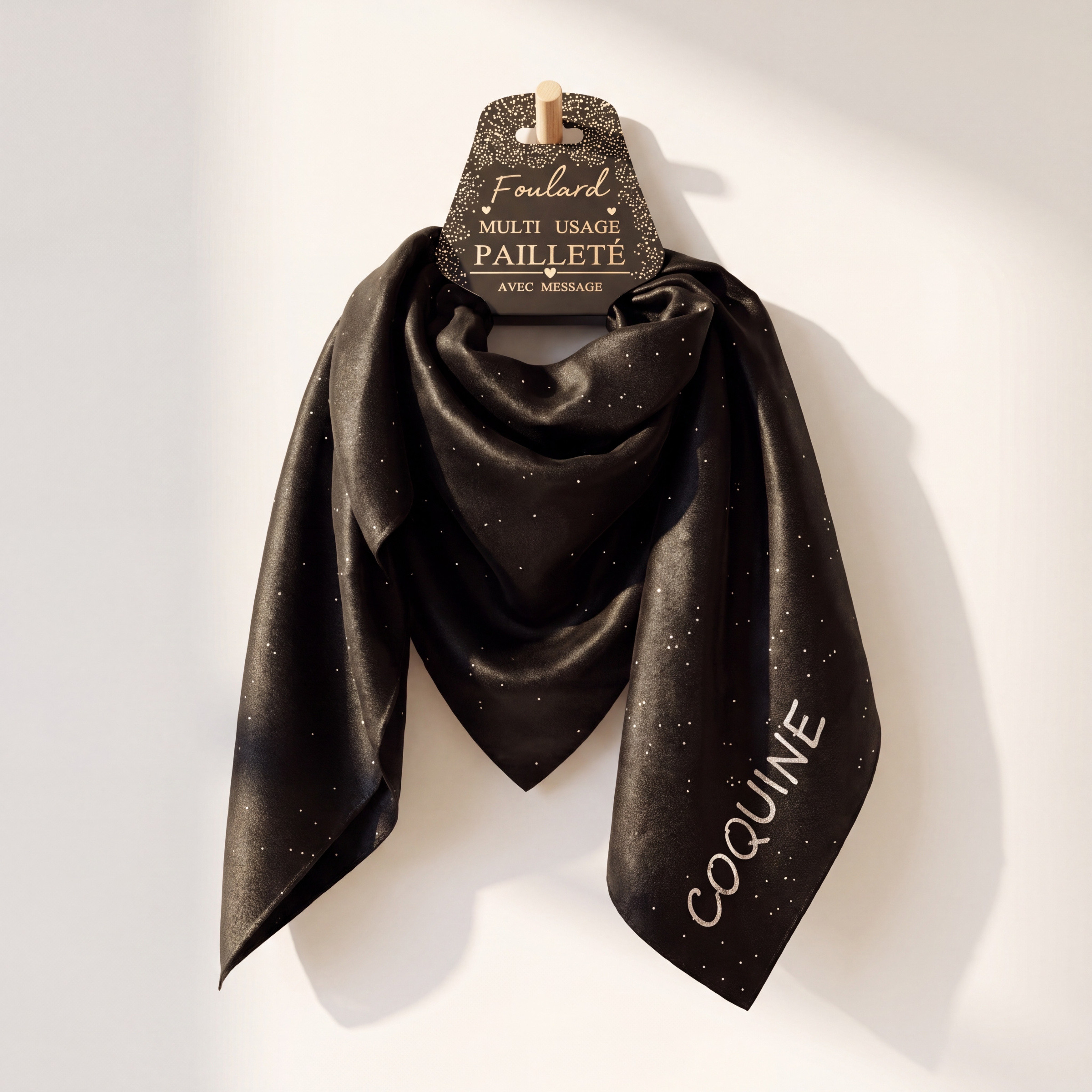 Grossiste Best Fashion - Foulard pailleté message COQUINE