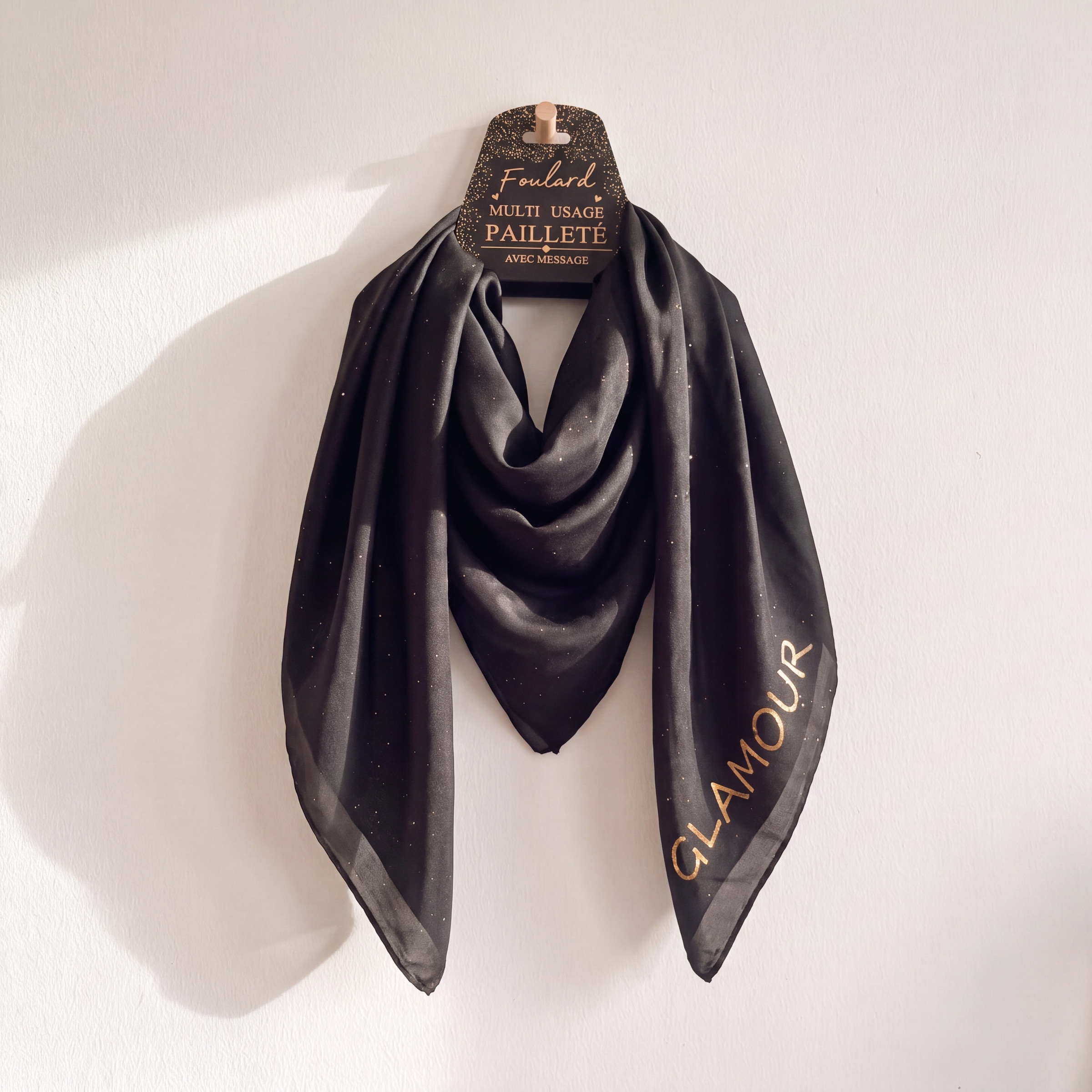Grossiste Best Fashion - Foulard pailleté message GLAMOUR