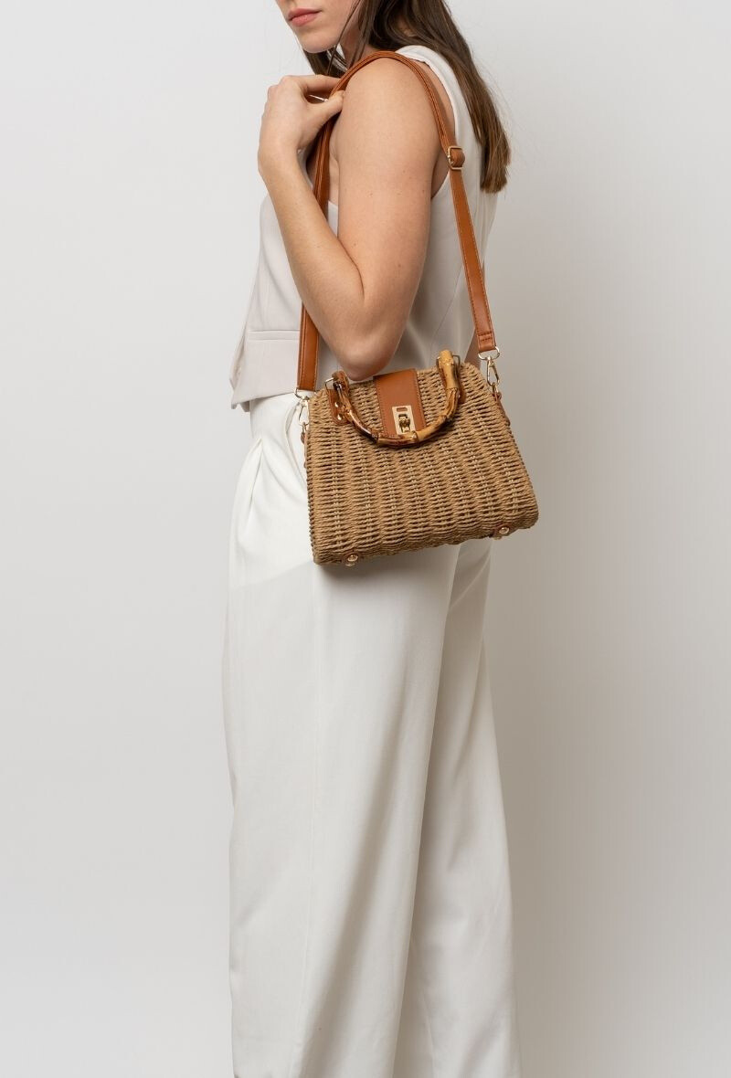 Grossista BESTINI - Box bag, shoulder strap