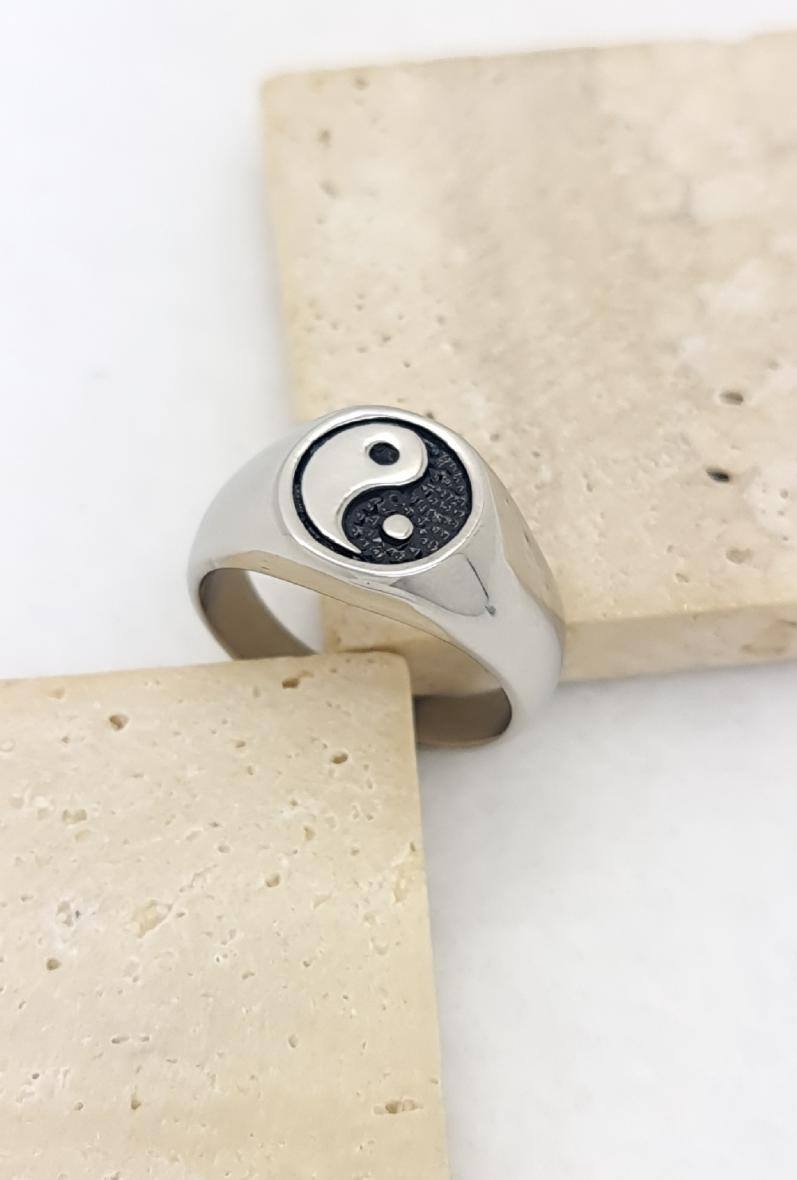 Grossista Bijoussimo - Anello in acciaio inox da uomo yin-yang
