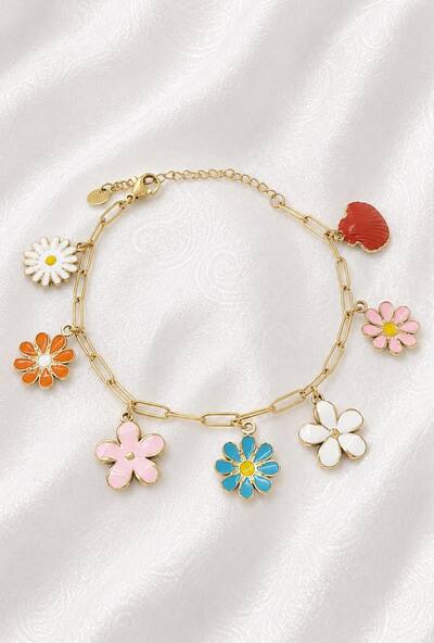 Mayorista Bijoussimo - Pulsera de acero dorado para mujer con colgantes de flores coloridas Mayorista Bijoussimo - Pulsera de acero dorado para mujer con colgantes de flores coloridas