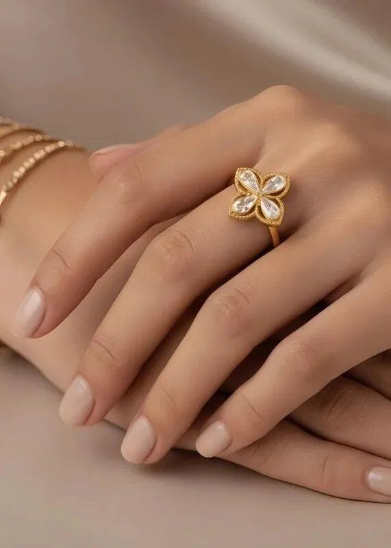 Grossiste Bijoux Mystères - Bagues trèfles en acier inoxydable