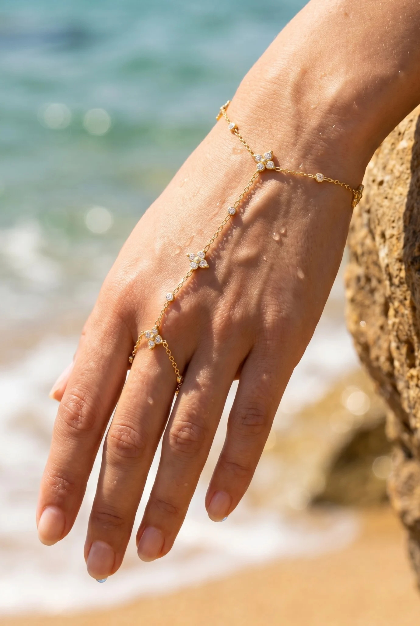 Grossiste Bijoux Mystères - Bracelet de main en acier inoxydable