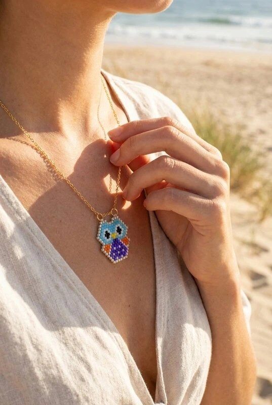 Grossiste Bijoux Mystères - Collier en acier inoxydable avec pendentif chouette en perles Miyuki