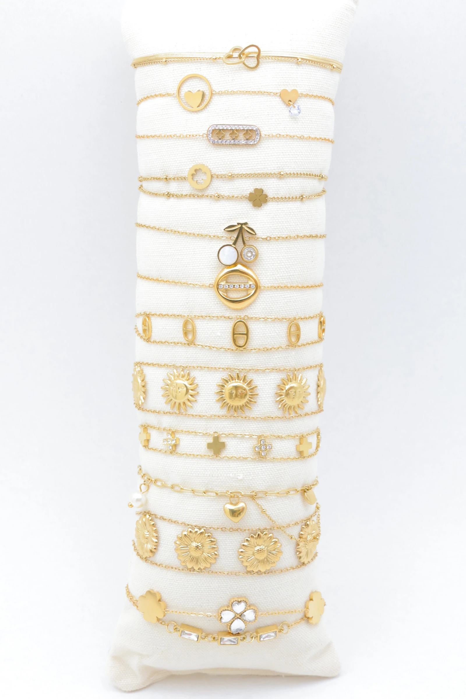 Grossiste Bijoux Mystères - Lot de 12 bracelets en acier inoxydable avec coussin