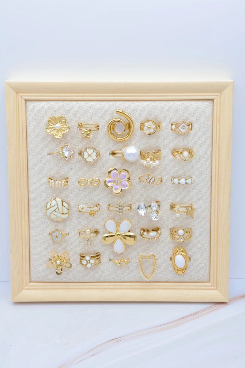 Grossista Bijoux Mystères - Lot de 30 bagues en acier inoxydable avec présentoir