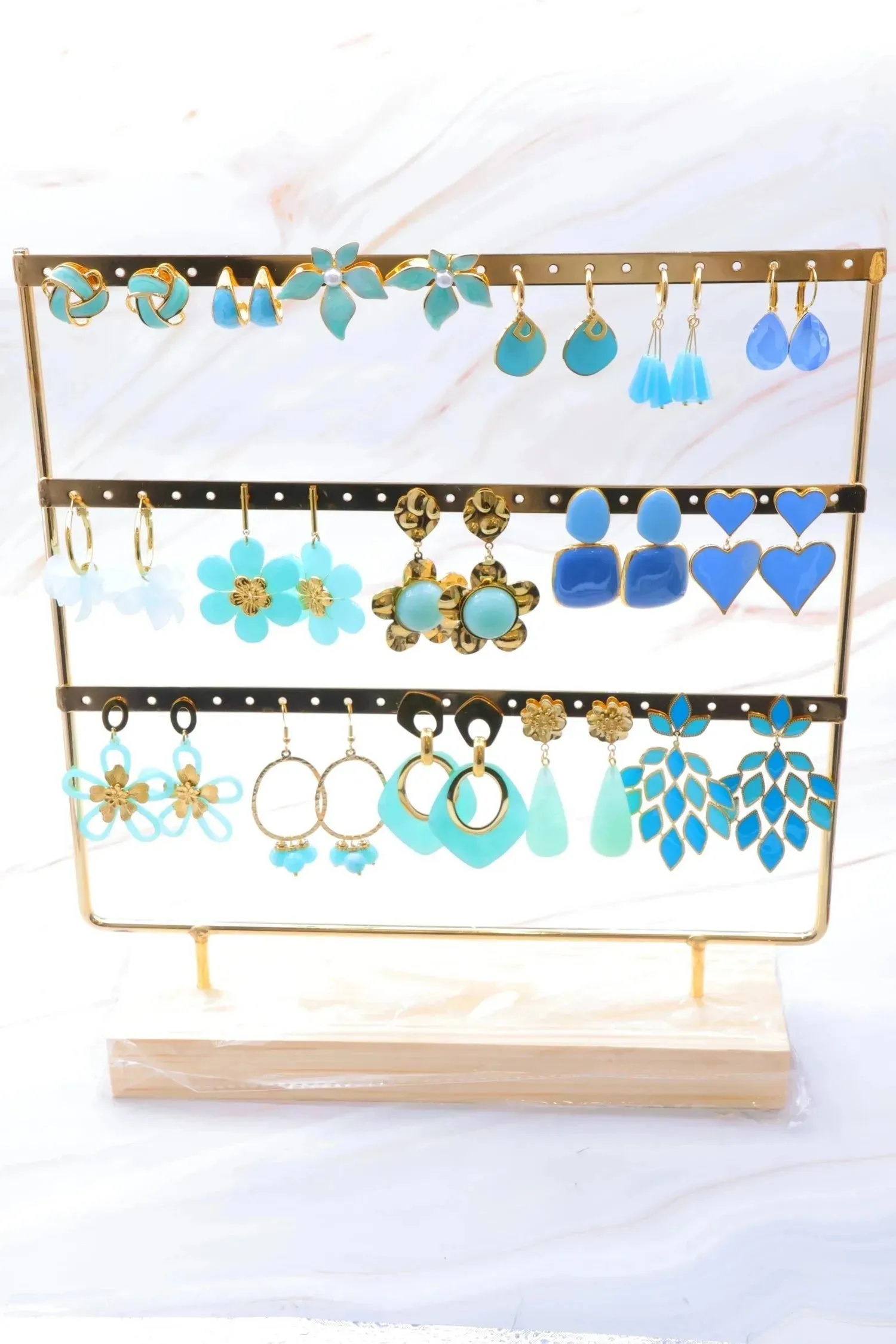 Großhändler Bijoux Mystères - Set mit 16 Ohrringen – Display inklusive