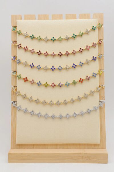 Grossista Bijoux Mystères - Set di 6 collane in acciaio inossidabile con espositore Grossista Bijoux Mystères - Set di 6 collane in acciaio inossidabile con espositore