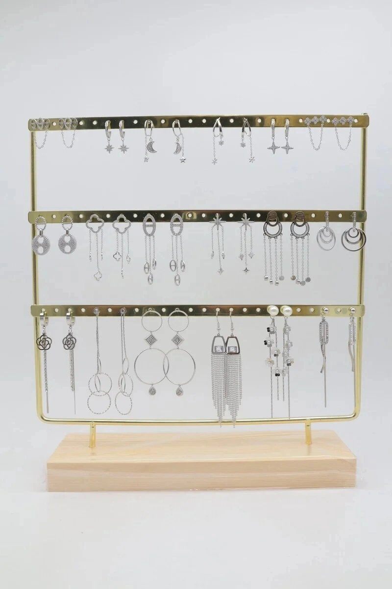 Grossiste Bijoux Mystères - Lot de 18 paires de boucles d'oreilles avec présentoir