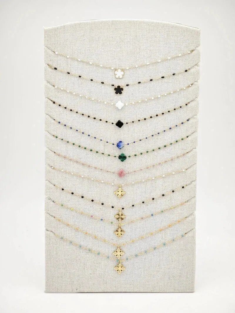 Wholesaler Bijoux Mystères - Set of 12 stainless steel necklaces with display