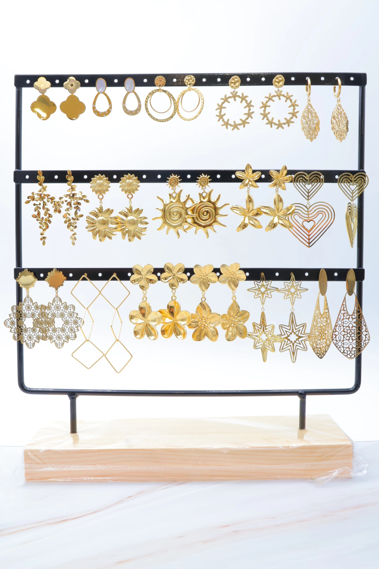 Mayorista Bijoux Mystères - Conjunto de joyas entregado con soporte de exhibición
