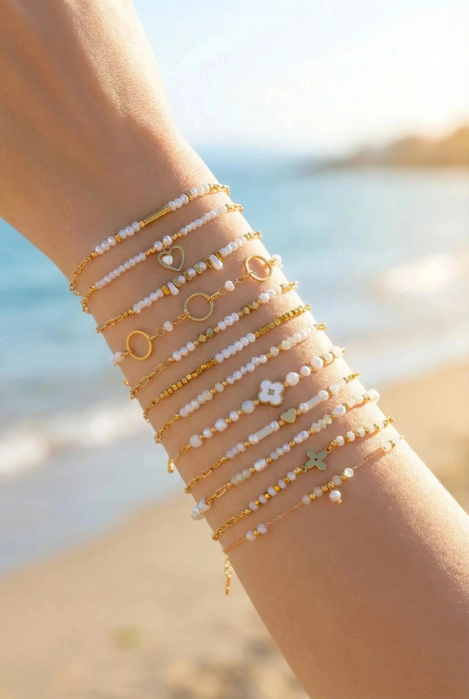 Grossiste Bijoux Mystères - Lot de 12 bracelets en acier inoxydable avec présentoir