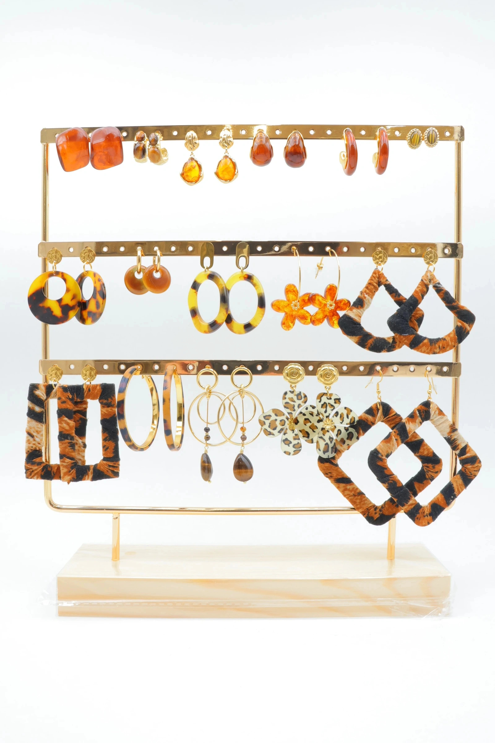 Wholesaler Bijoux Mystères - Set of 16 pairs of earrings with display stand