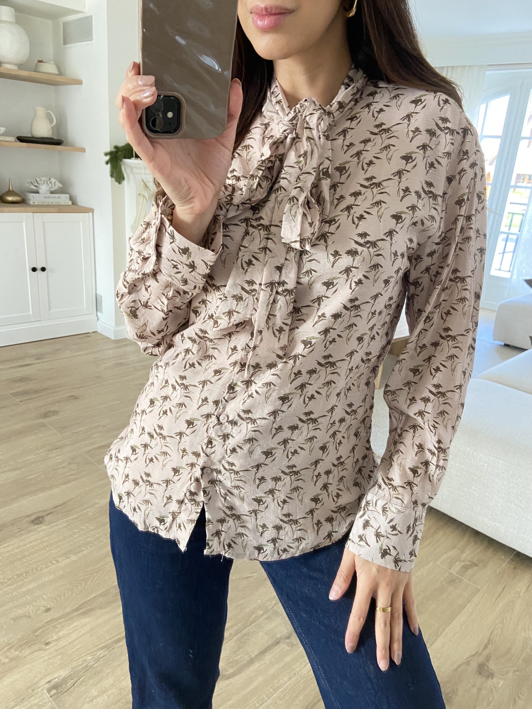 Wholesaler Bisou's project - TIE BLOUSE