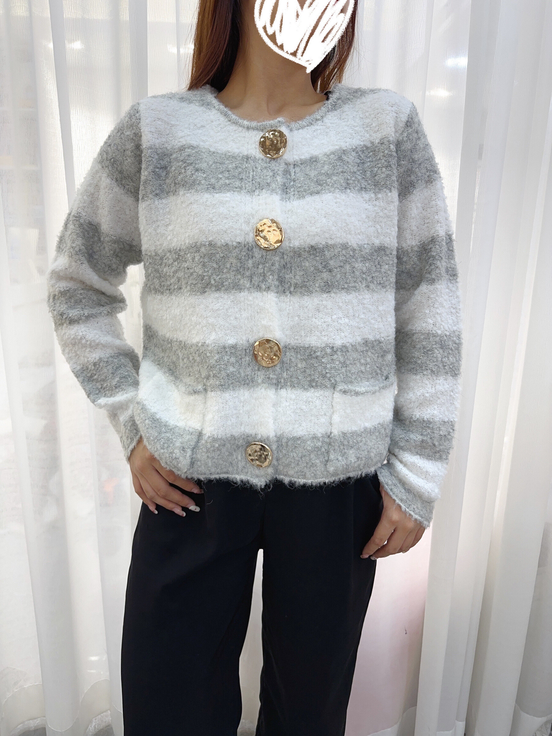 Wholesaler Bisou's project - LARGE GOLD BUTTON VEST